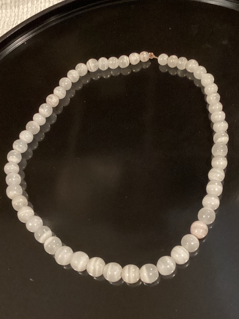 Classic White Beaded Women's Necklace